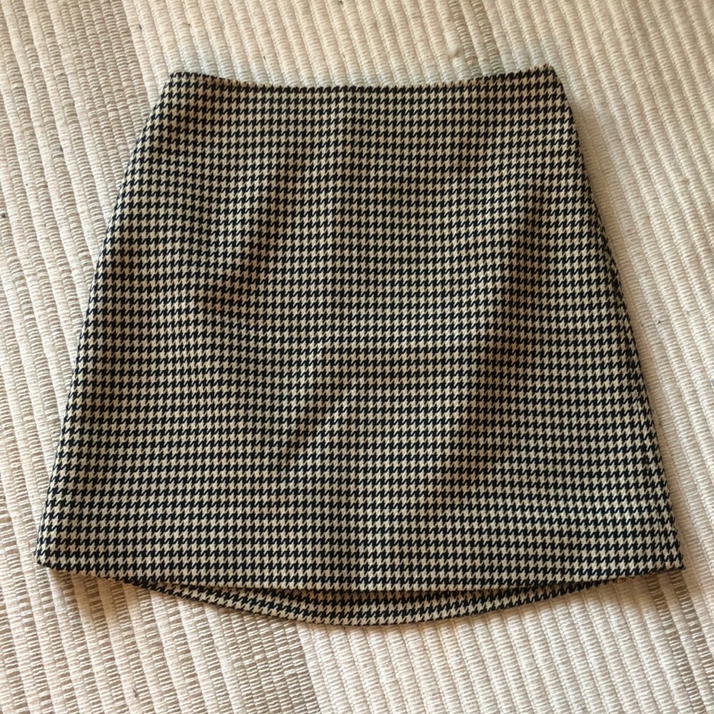 NWT Club Monaco houndstooth skirt